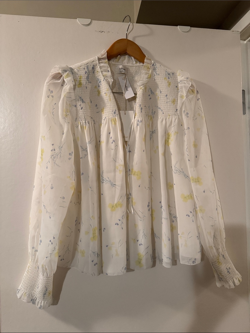 Wilfred off white Floral Smocked Blouse with Puff Sleeves